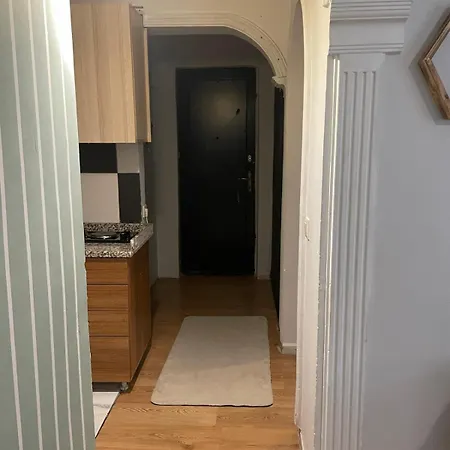 Appartamento With Garden 9 Km From The Airport